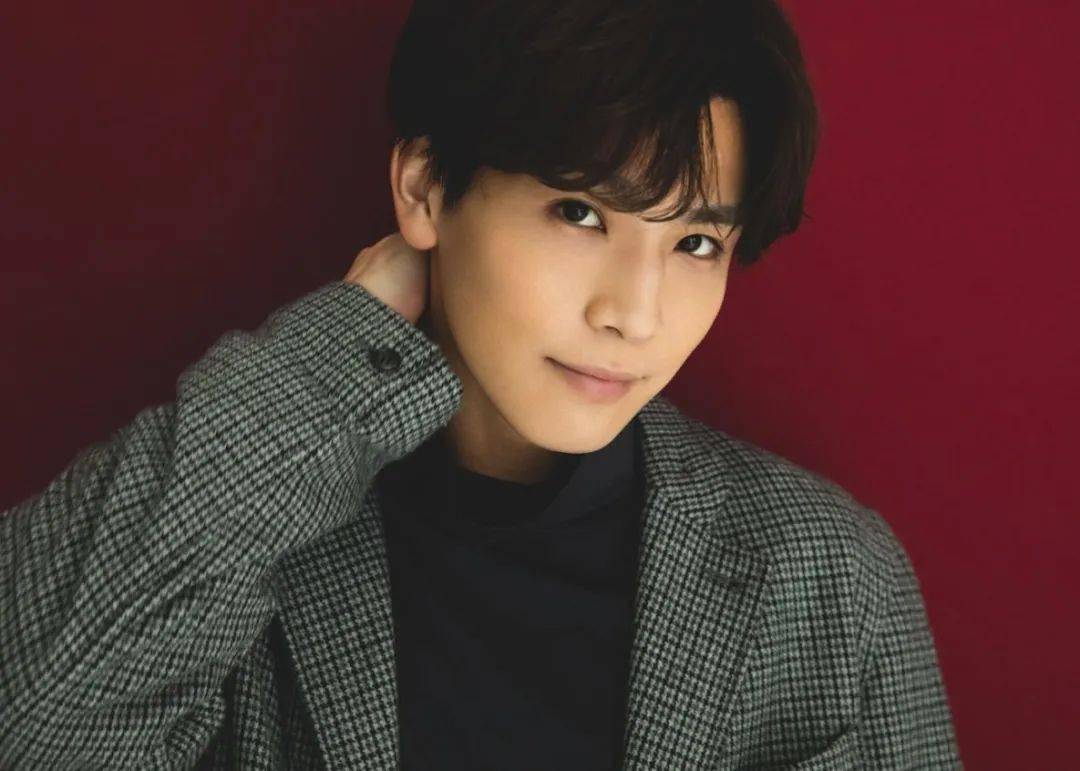 谁不会为这水灵灵的眼睛心动 日本砂糖系帅哥top10 男子