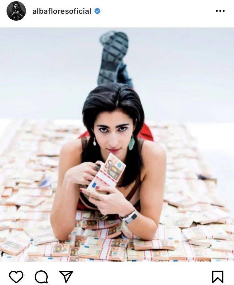 (图源:instagram@albafloresoficial)además, también es una de