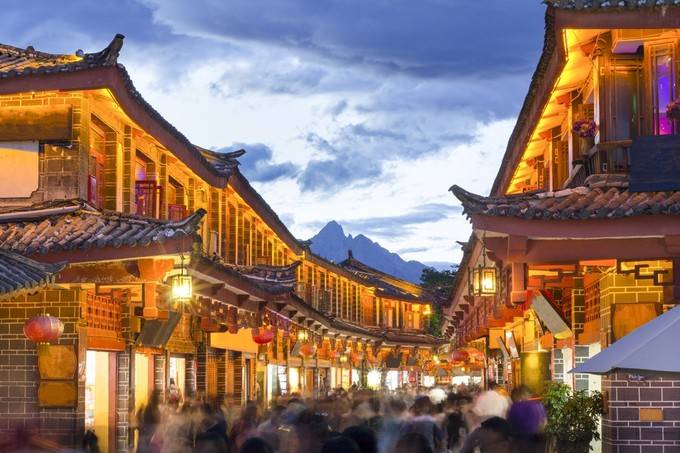 丽江人均消费_丽江古城图片