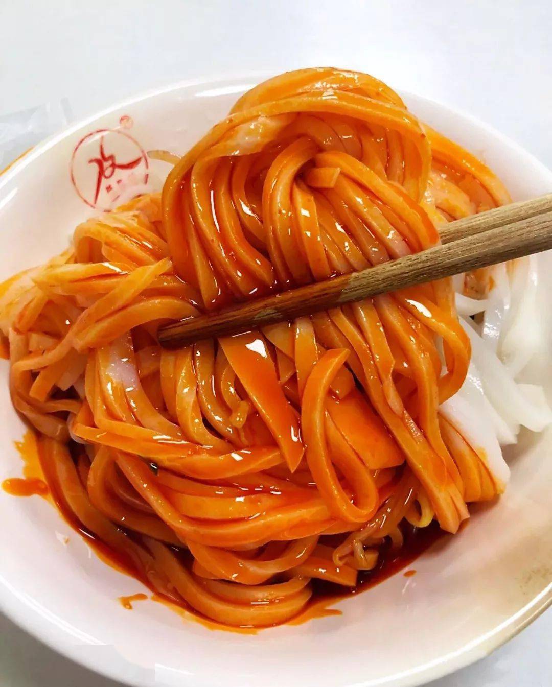 周末一起开车去秦镇吃米皮吧_辣椒油