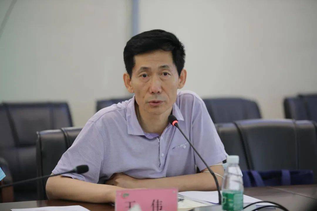 广州中医药大学党委书记张建华校长王伟调研省部共建中医湿证国家重点