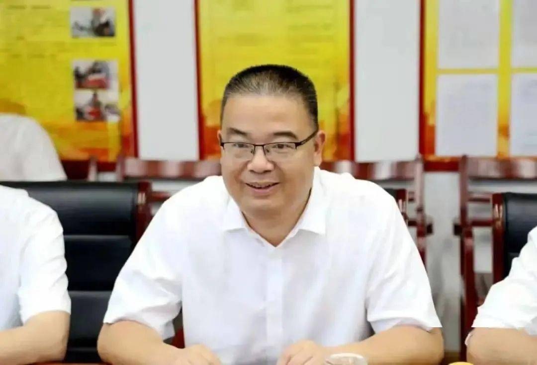 玉环双语学校董事长 张海斌(原永嘉中学校长)东瓯中学校长 周丐亮(原