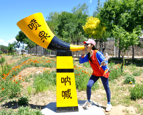 北京交通广播台美女主播通过镜头带你游密云