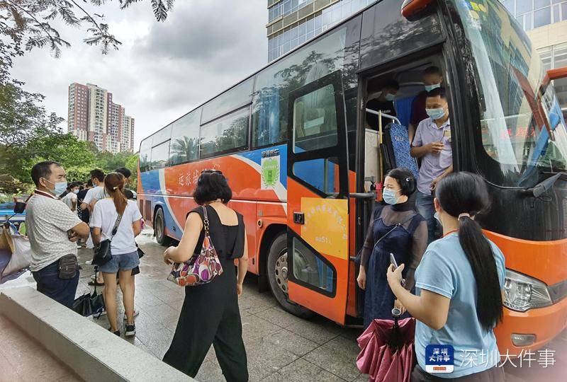 服务三万人,深圳观澜街道安排接种疫苗"摆渡车"上门接送
