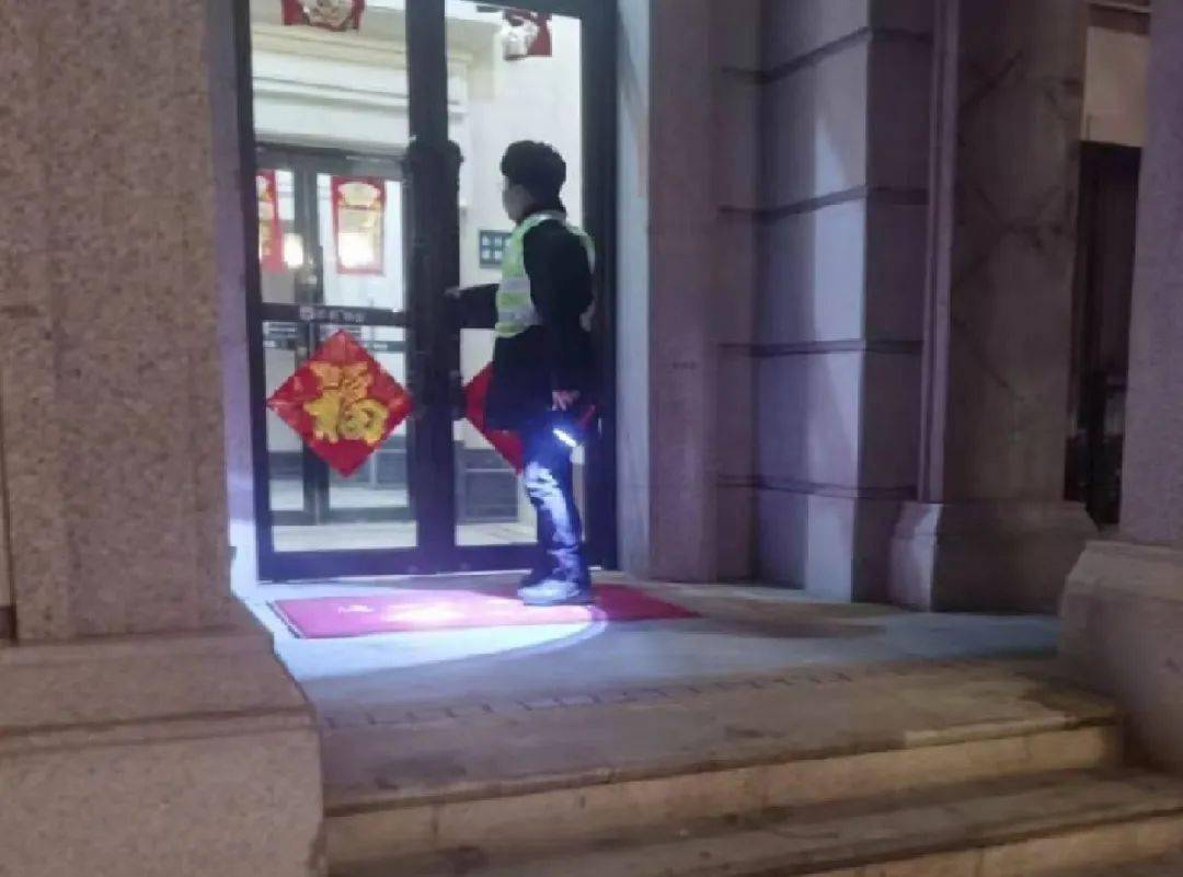 今天让我们为海河大观秩序员们点个赞