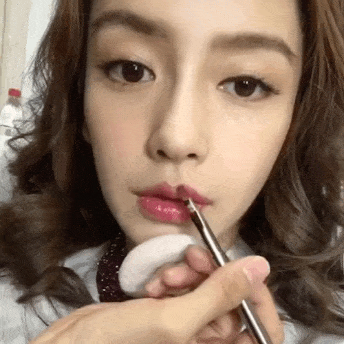 angelababy又陷事业危机?疑似撕x跑男节目组,8年旧情是不要了吗?