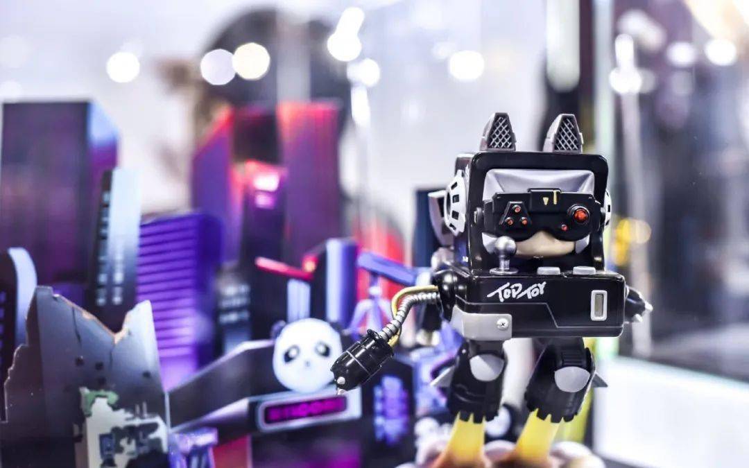 潮流 丨 潮玩不止娱乐：全球潮玩集合店TOP TOY助力传统文化破圈！_产品
