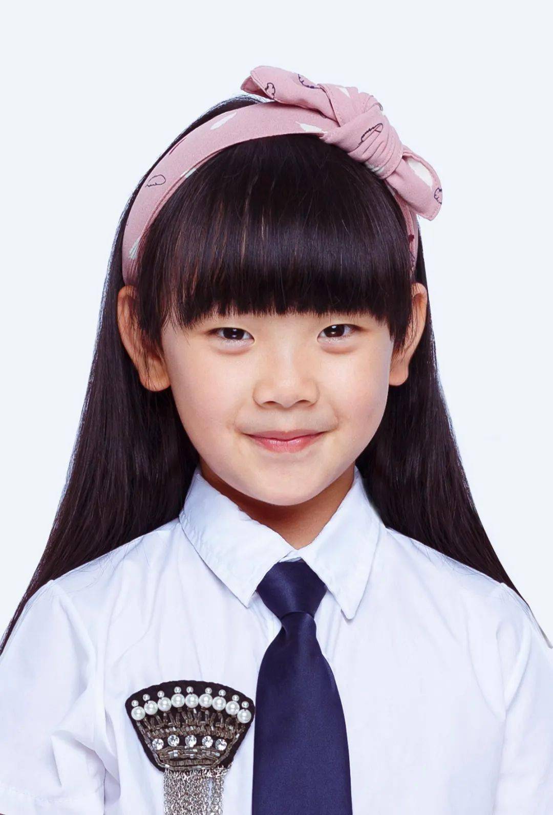 集团林晓云女儿李昕妍9岁| 控股集团李鹤鸣儿子李承阳11岁&李承泰7岁