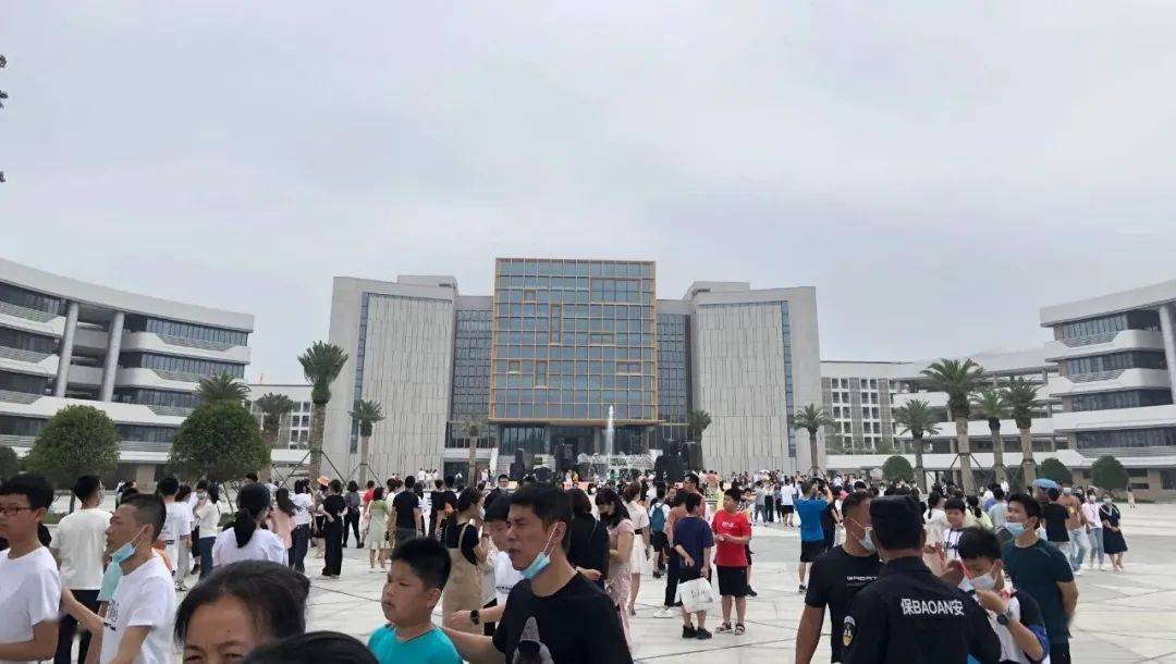 人气爆棚走进惠安亮亮中学校园开放日
