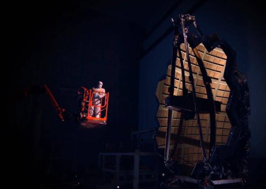 镜面|詹姆斯韦伯太空望远镜发射计划再次推迟