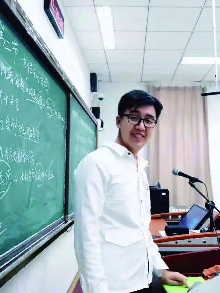 杨宁一个二本中文系讲师的守望