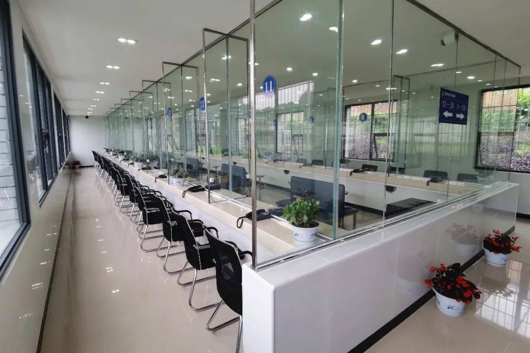 我为群众办实事平坝监狱四项措施让会见有法度更有温度