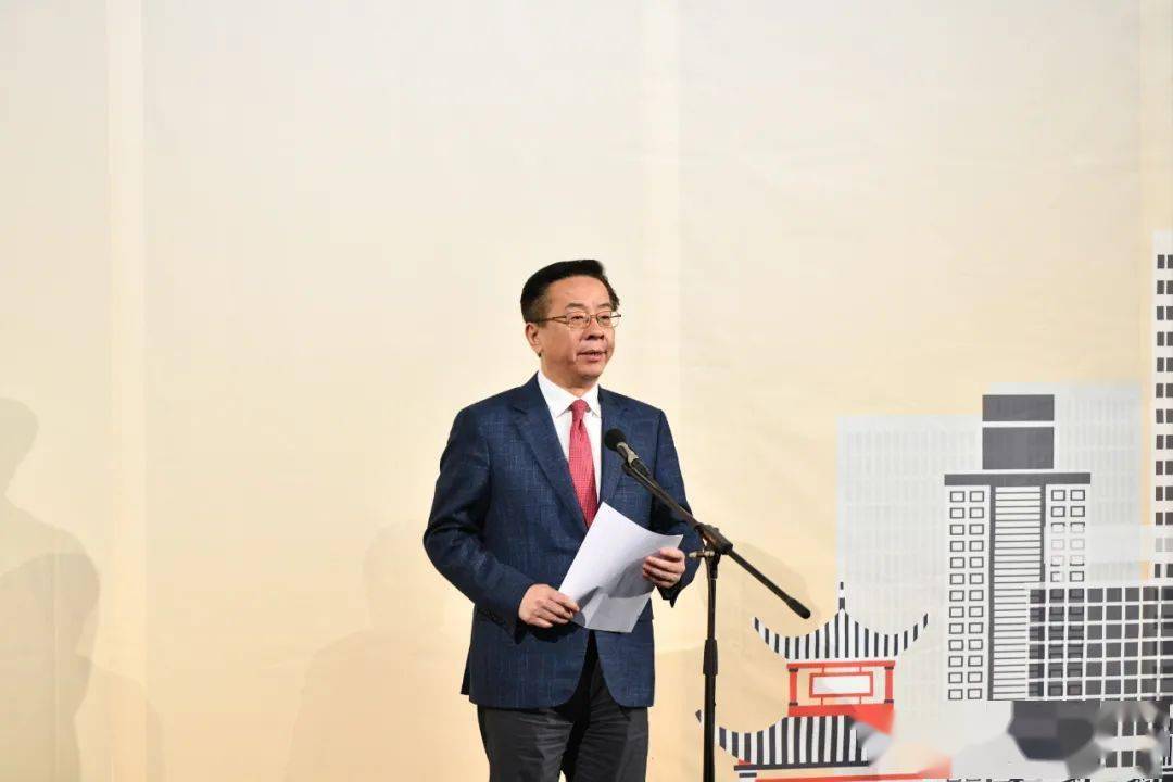 省委常委,省委宣传部部长,省委教育工委书记卢雍政,紫荆文化集团党委