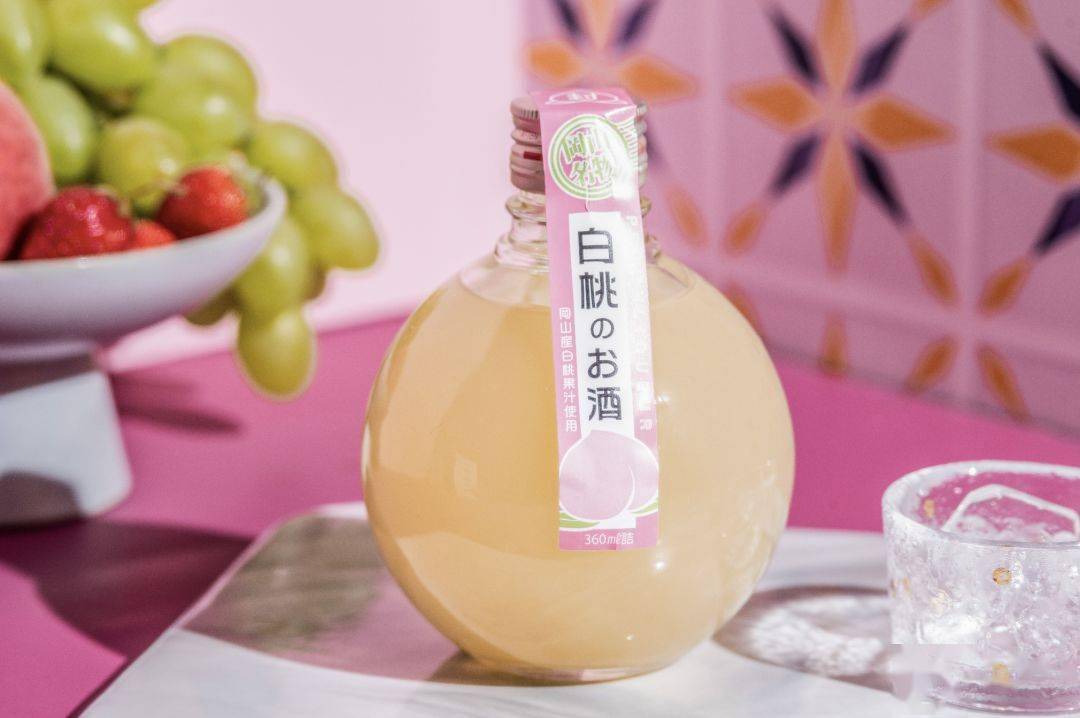 日本产的神仙白桃做成果酒后这味道真的绝了喝了停不下来