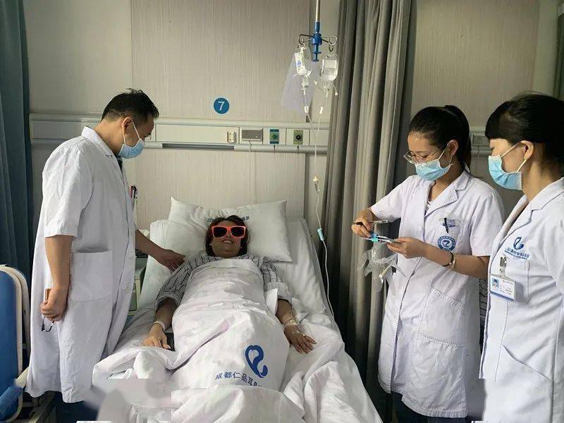 声嘶姐妹花 因为声带息肉同住第三病室 声音嘶哑千万别忽视 仁品