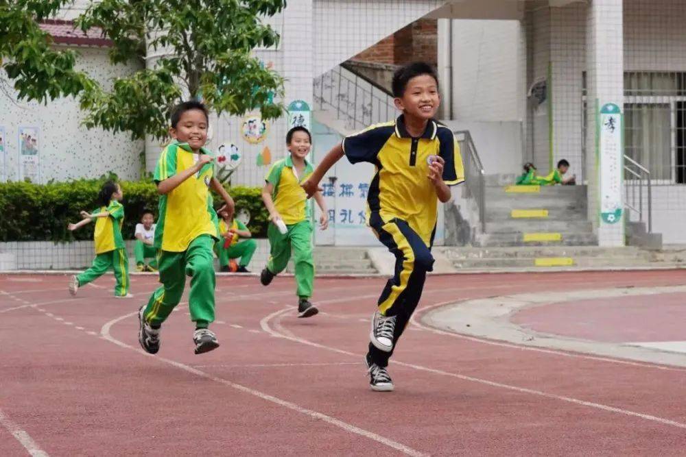 罗城南区小学图片