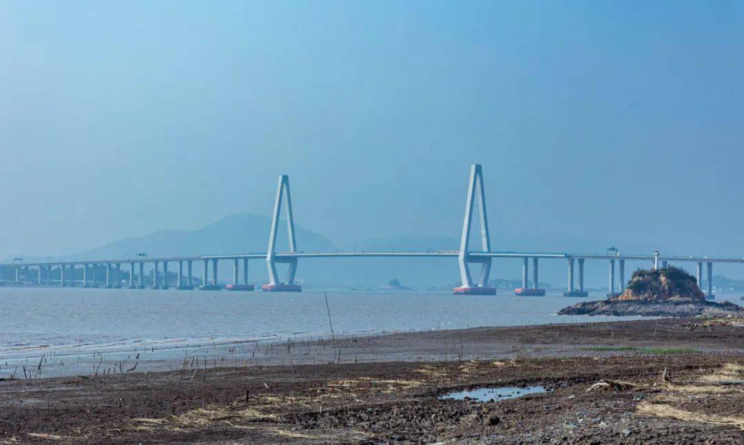 代代海山乡民嘴上心里惦记着圆一个跨海大桥梦,在那个梦里,海岛与外界