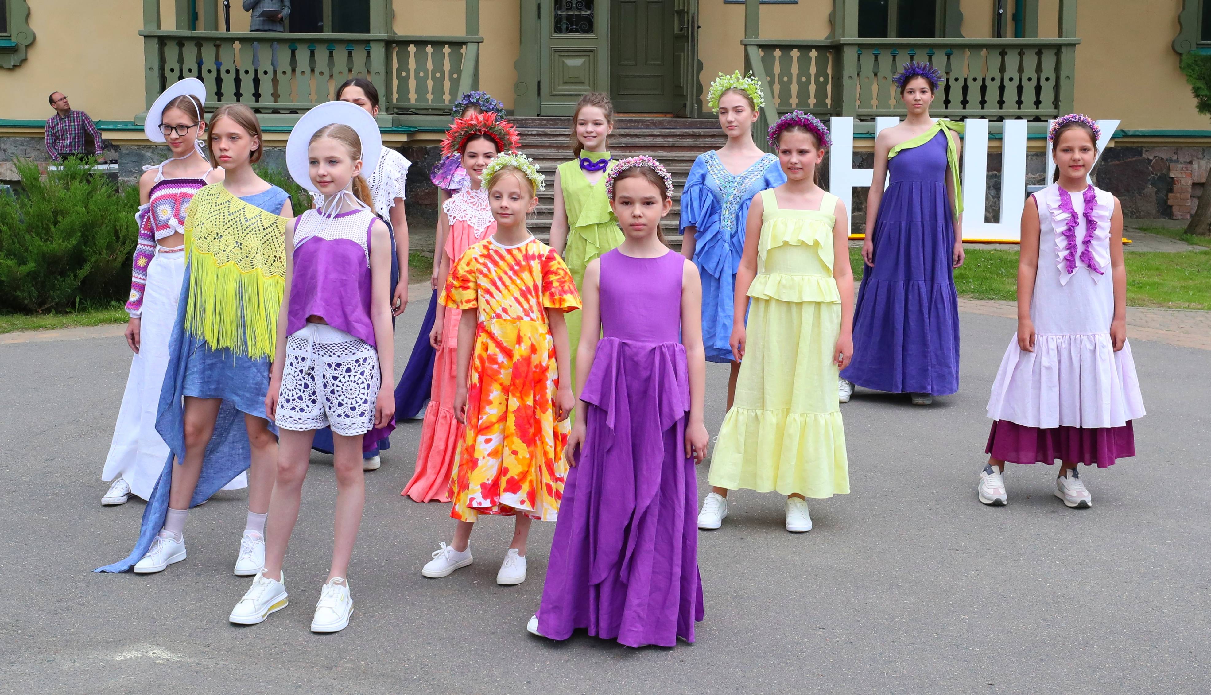 白俄罗斯举办儿童服装设计展