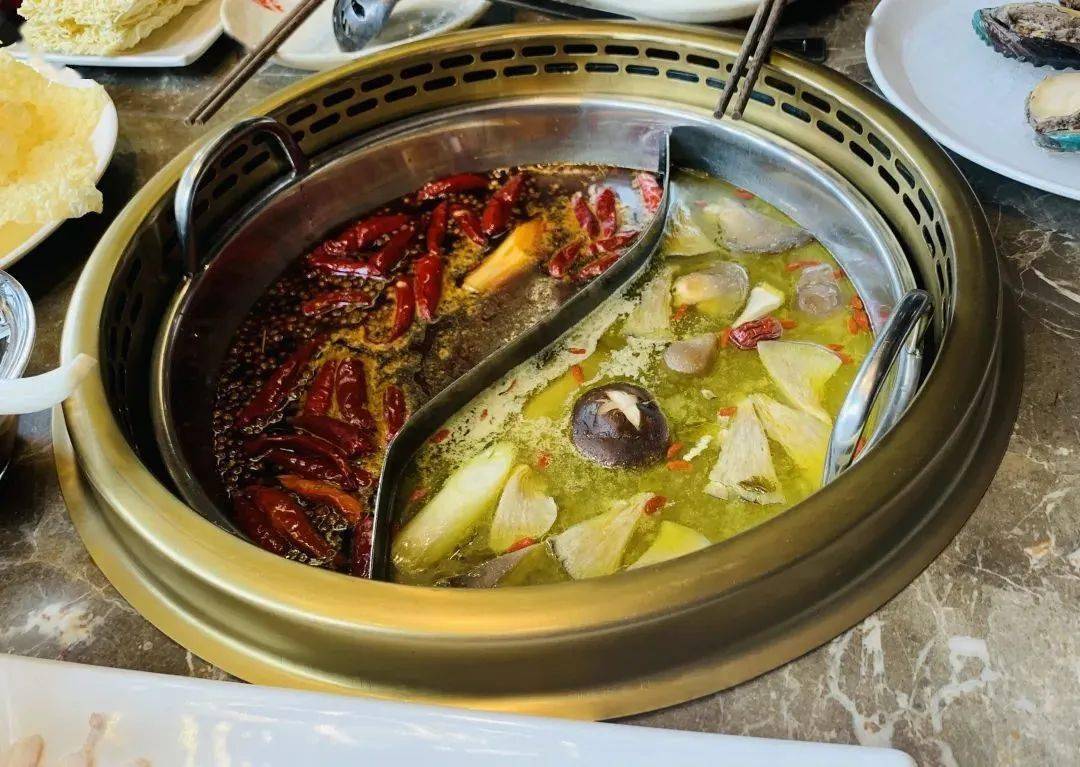 火锅界新c位免预约仅99元享炉火火老火锅门市价268元23人餐地道巴蜀