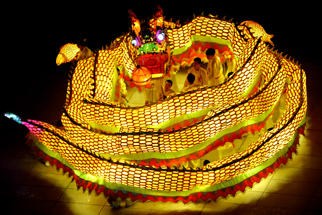 文明实践走读灯都近距离接触中山古镇六坊云龙舞