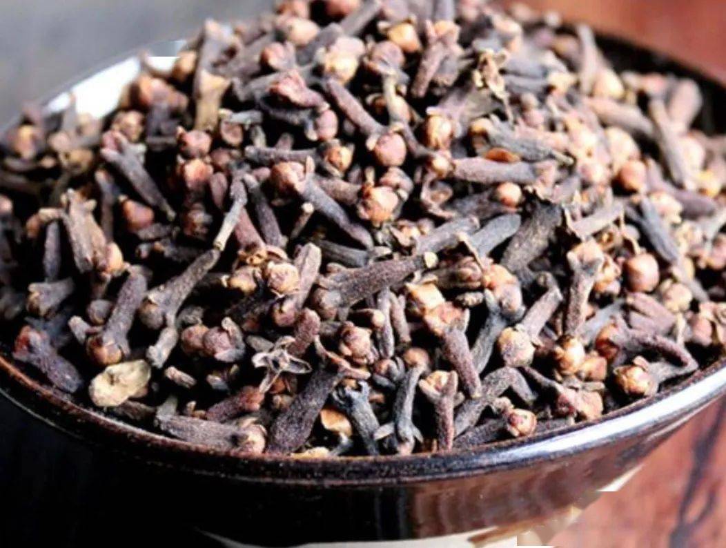 买菜丁香 来自搜狐网