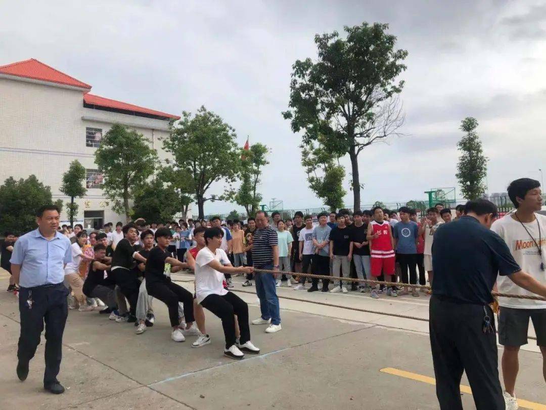 圖丨美味豐富的營養餐寧遠舜德高級中學全體師生祝高考學子旗開得勝