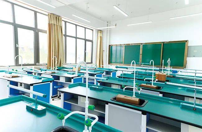 餐厅 人均面积_人均耕地面积图