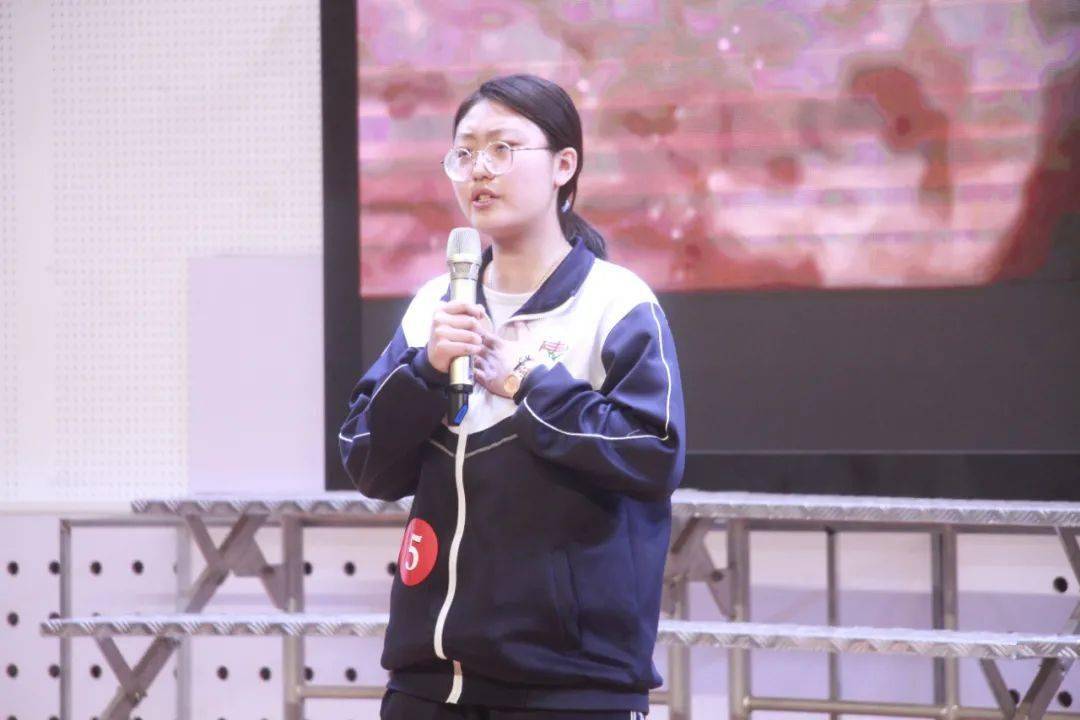 永远跟党走党史故事我来讲67石嘴山市三中举办主题演讲比赛