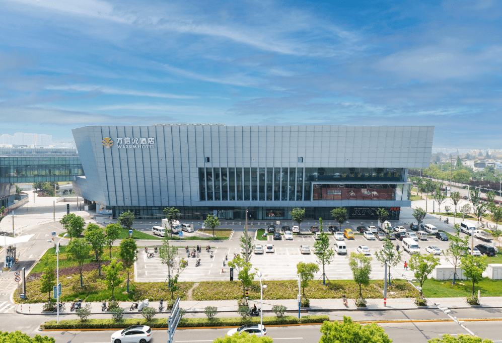 花博美宿入住崇明万信r酒店拥抱商圈开启夏季夜生活节