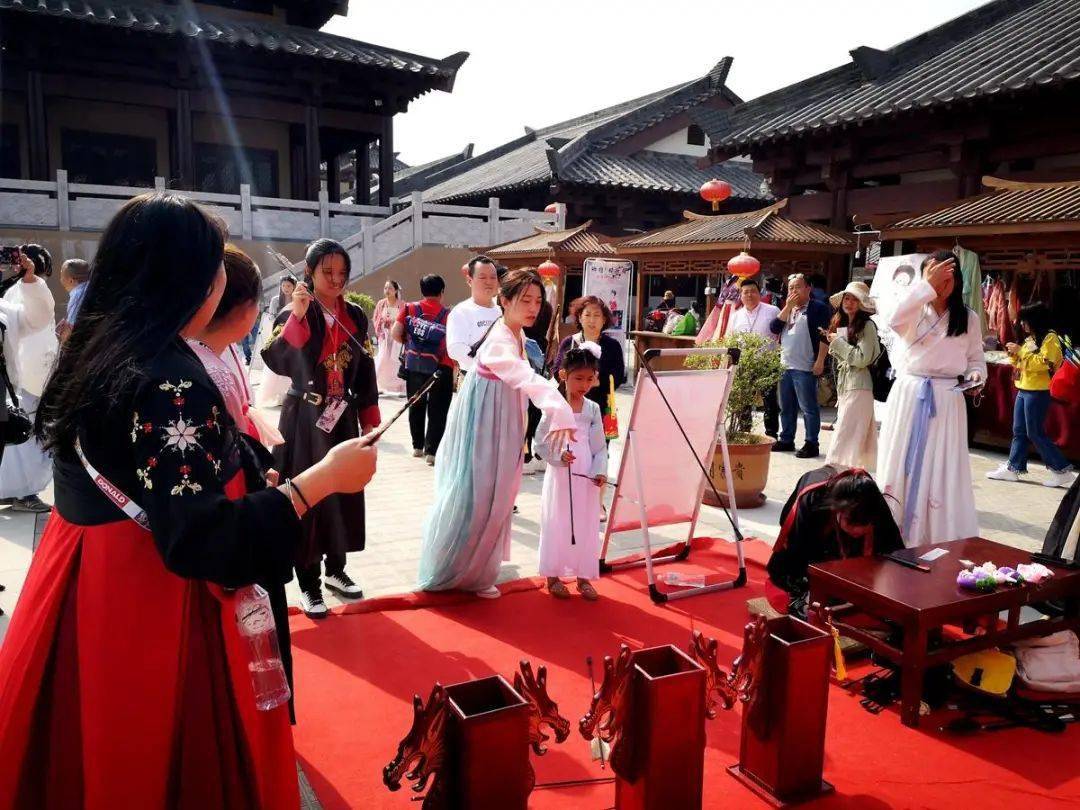 后备箱市集投壶diy香囊汉服表演唐闸古镇端午节活动来啦你粽意哪个