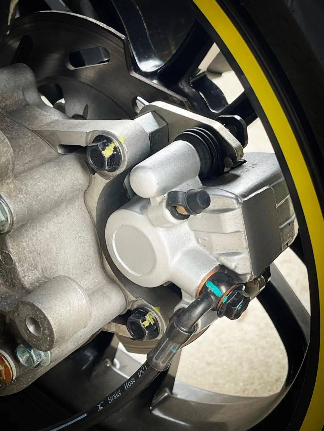 速朗四人行标致sf4多人试驾感受上