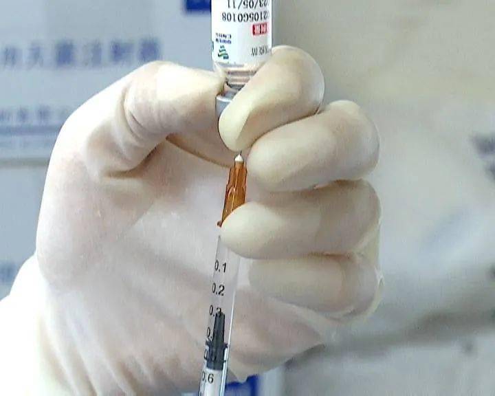 新冠疫苗注射针头图片