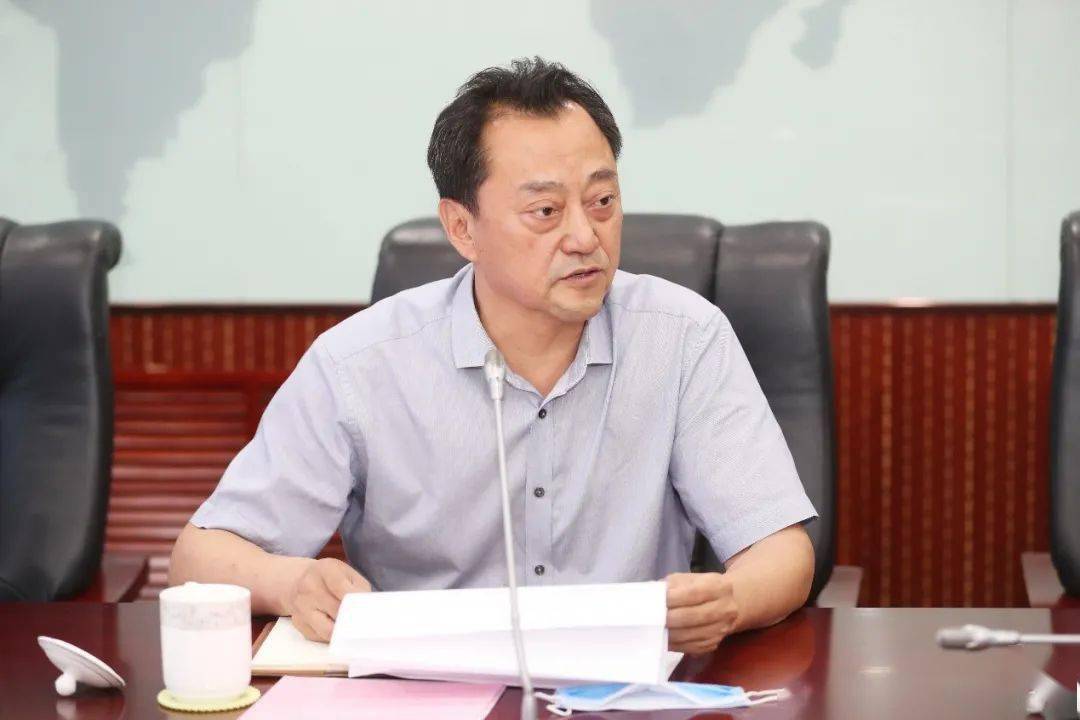 北语召开2021届毕业生就业工作推进会_倪海东