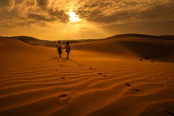 大漠不变亘古的情怀……一个背影一个故事 · 沙漠大片沙漠外景拍摄