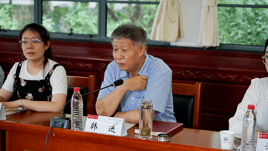 瞩目同行话发展永是一珈人直击校领导接待学生日活动