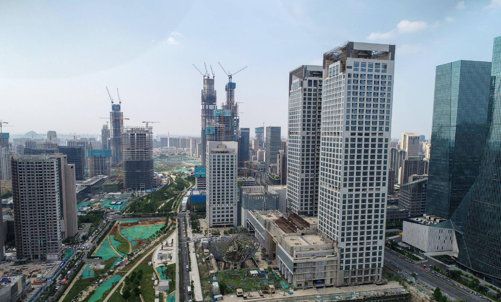 3万人围观济南第一高烂尾楼降价3亿被拍出江西首富商业帝国崩塌