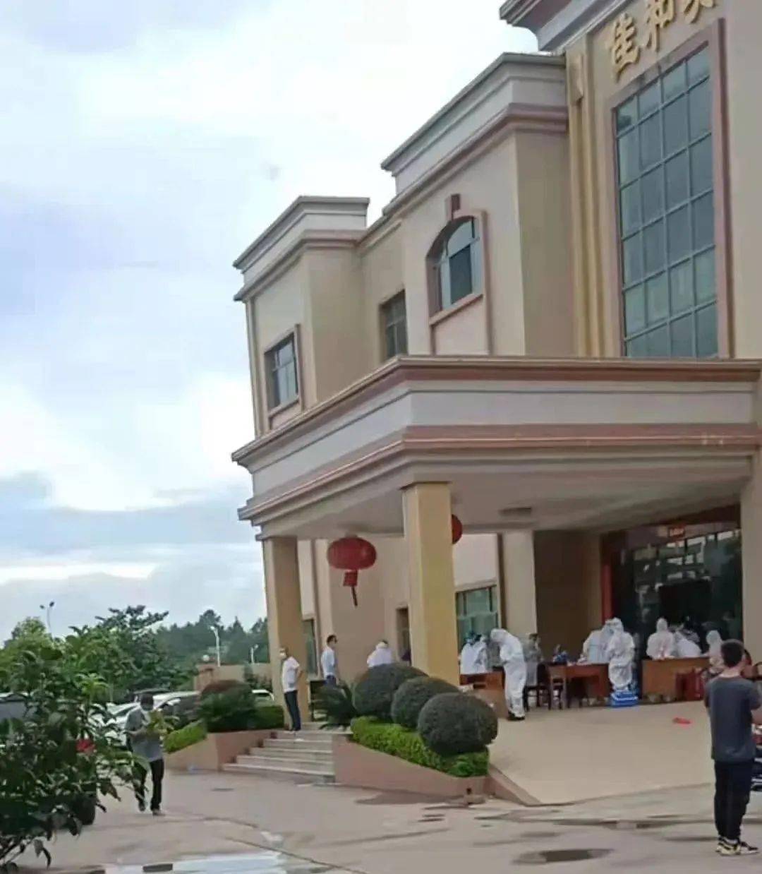 贺州 人均_贺州学院(2)