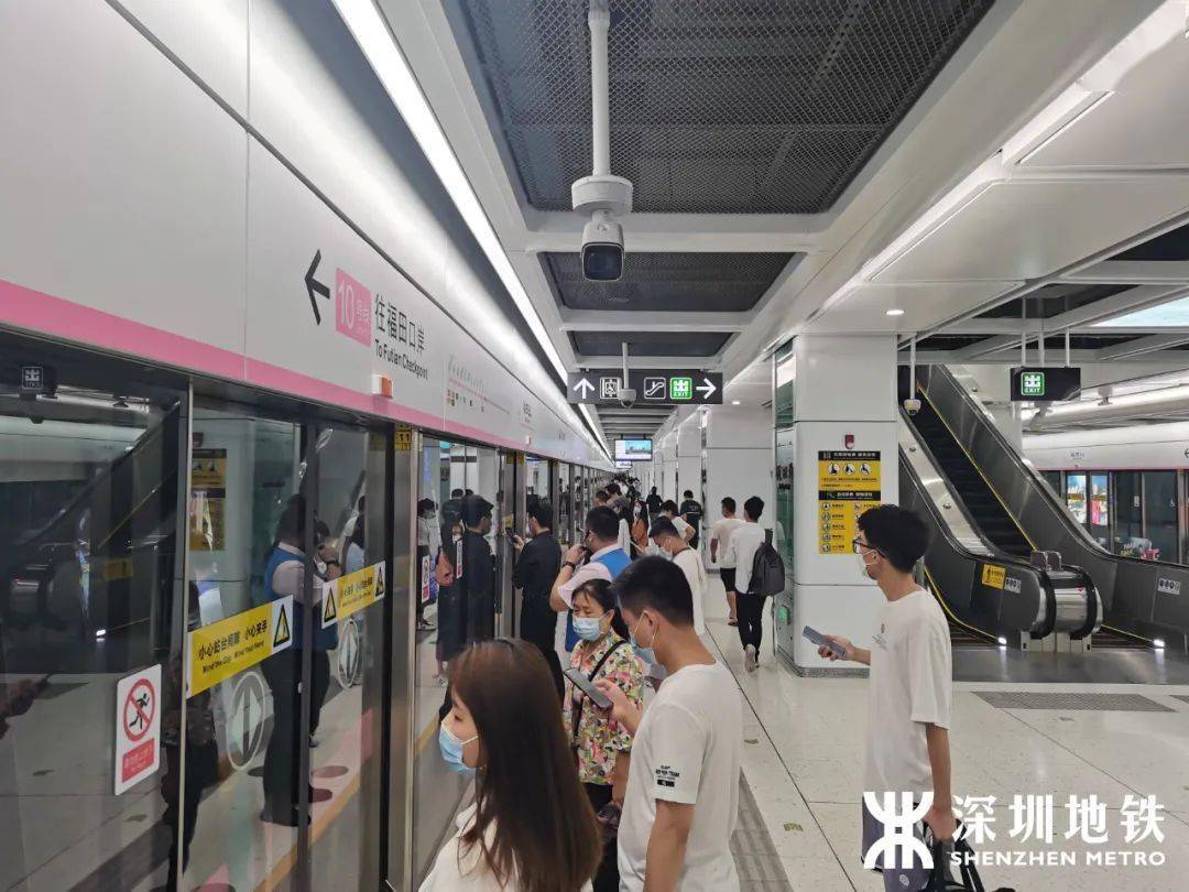 33万人次 为满足市民日益增长的乘车需求 深圳地铁多渠道收集市民反馈