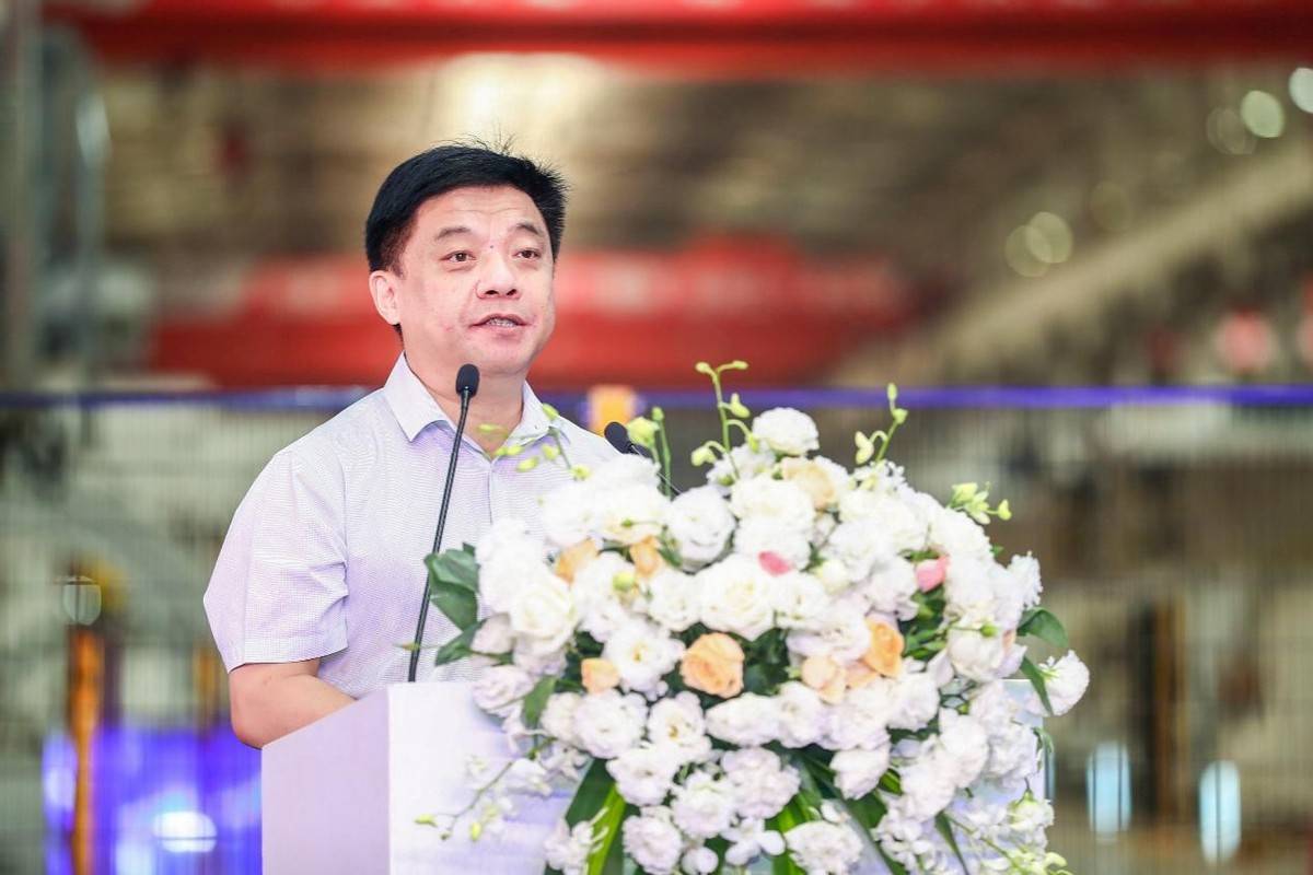 华为|三一重工携手中国电信、华为点亮装备制造业首个5G全连接工厂