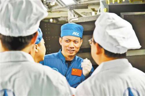 汤洪波|天上三个月将如何工作和生活？
