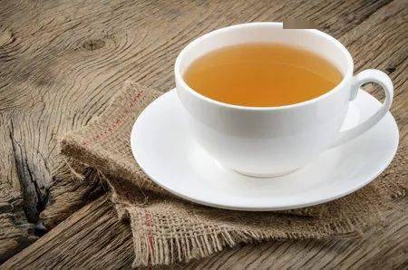 糖尿病人夏季宜喝8款茶，清心除烦生津止渴，推荐给您
                
                 