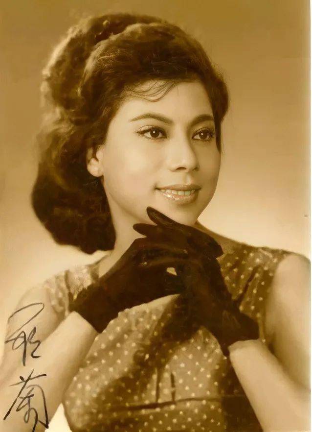 bebetter1405一代香港鬼后罗兰拍了近百部鬼片至今无人敢娶