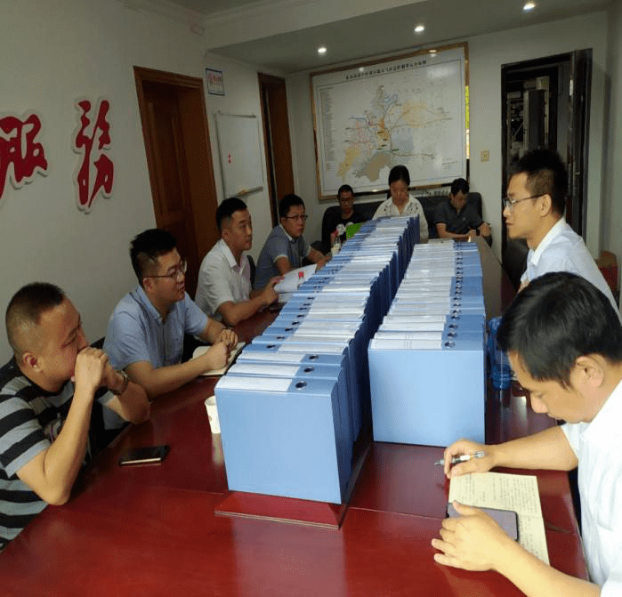 为做好央督入驻前的相关准备工作,市中区环督办牵头在市中区生态环境局召开迎检央督专班工作会议。