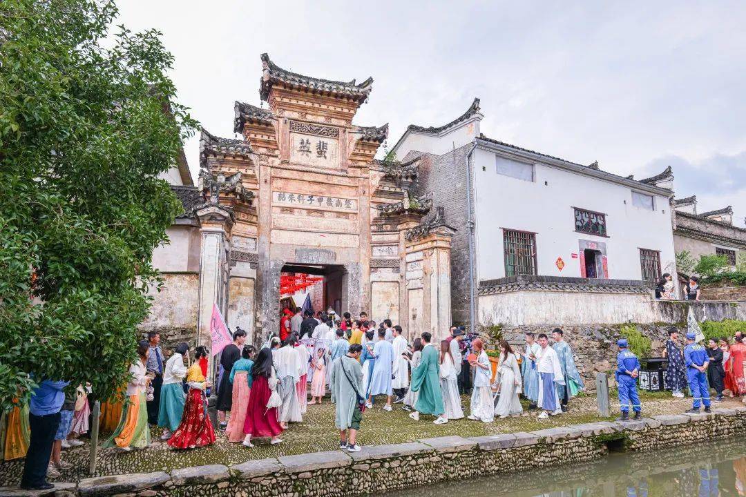 "浮梁红守千年"端午篇包含《幻乡·沧溪风华录》大型国风穿越沙盒沉浸