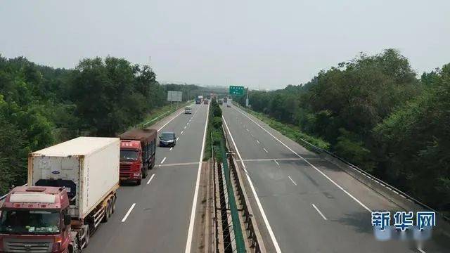 奋斗百年路京津塘高速通车