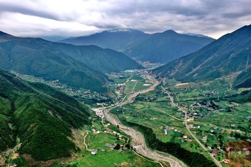 海外华媒走进凉山喜德感受彝乡群众的幸福生活