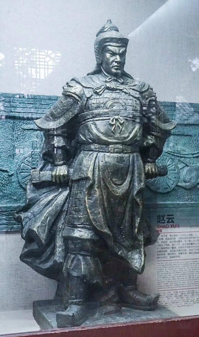 故事:三顾茅庐三国故事:扮神割麦三国故事:退兵增灶三国故事:黄忠之