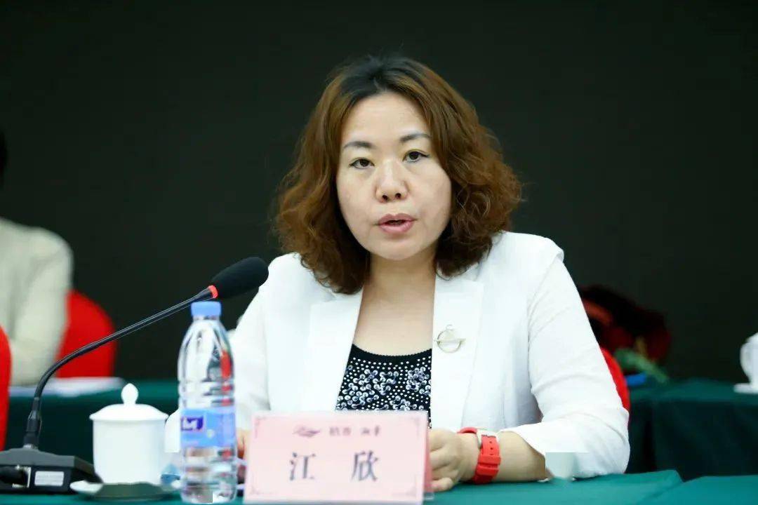 农工党北京市委秘书长江欣代表农工党北京市委对新当选的区委领导班子