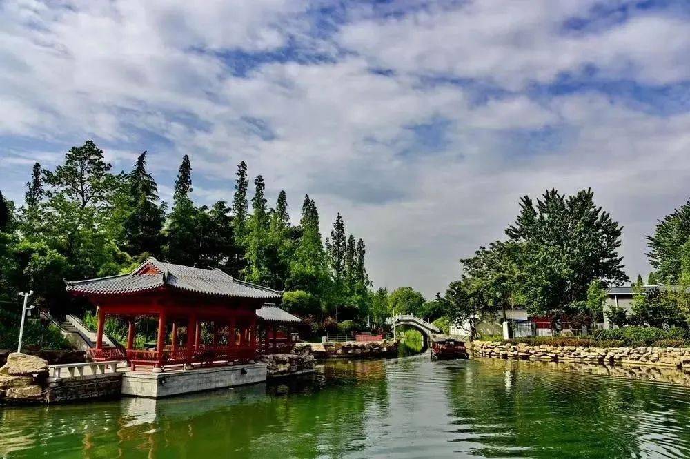 西湖公園快來看看許昌有哪些避暑勝地過一個森系的夏天享受降溫5°c的