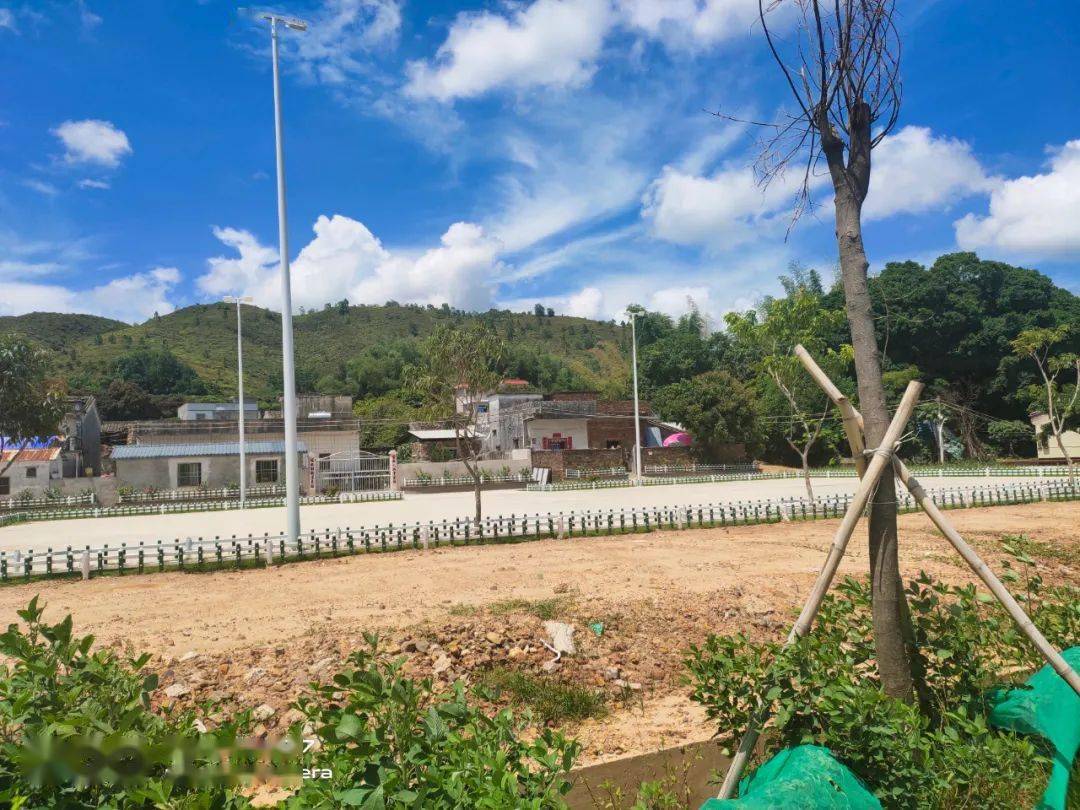 吉隆这个靠海边的村发生大变化你去过吗